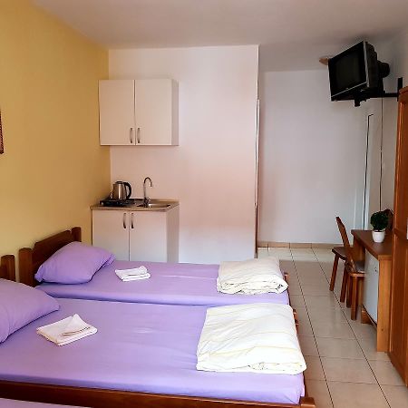 Guesthouse Sun Hostel Budva Buitenkant foto