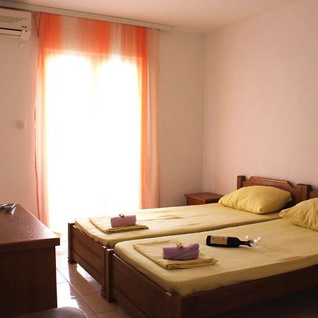 Guesthouse Sun Hostel Budva Buitenkant foto