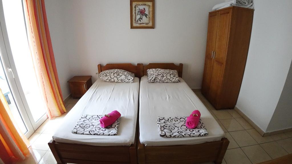 Guesthouse Sun Hostel Budva Buitenkant foto