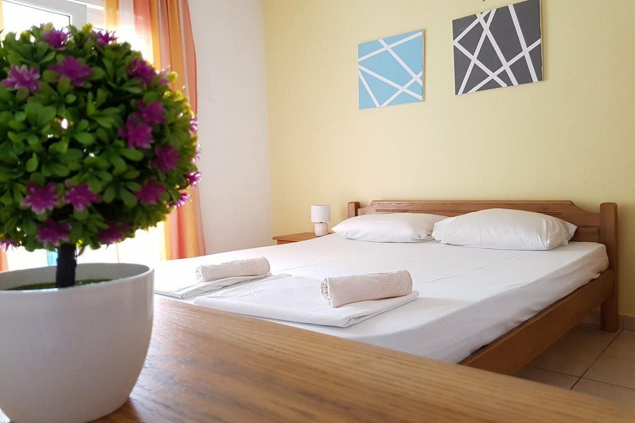 Guesthouse Sun Hostel Budva Buitenkant foto